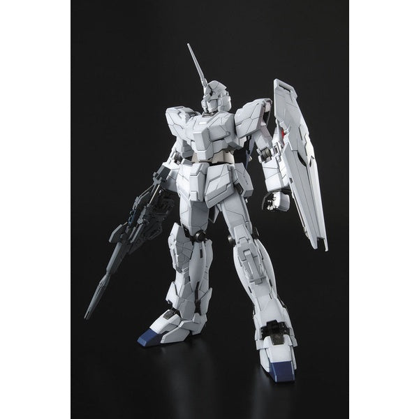 Bandai Spirits 1/100 MG Unicorn Gundam - Gundam Model Kits