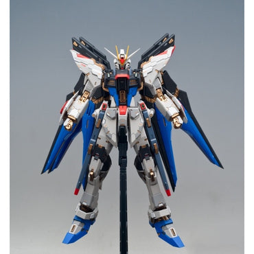 Bandai Spirits MG 1/100 STRIKE FREEDOM GUNDAM - Gundam Seed Destiny - Gundam Model Kits